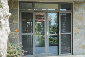 Làm sao để lau kính sạch, sáng bóng - Kinh nghiệm lau kính