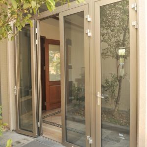 Cửa đi mở quay CIVRO 4 cánh