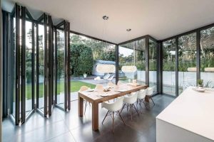 Các loại cửa khung nhôm kính