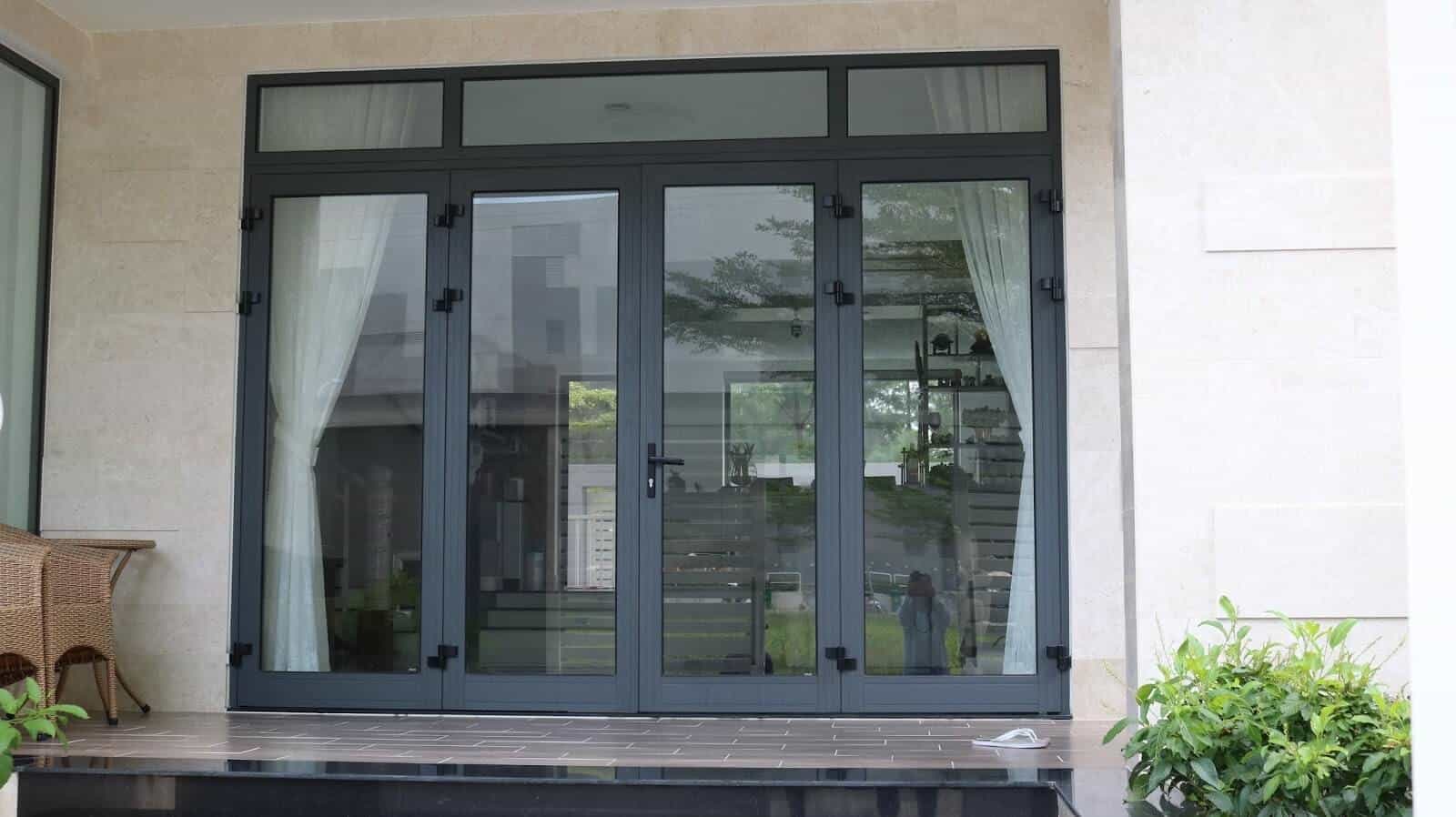 Top 10 Mẫu cửa nhôm kính Xingfa có màu đen đẹp cho chủ nhà