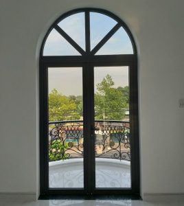 Top 32+ Mẫu cửa vòm nhôm kính Xingfa đẹp nhất hiện nay